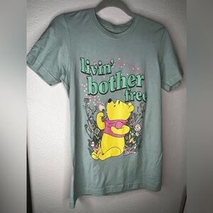 Boxlunch Women’s Disney Winnie The Pooh Shirt Size Small